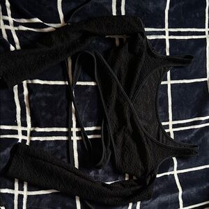 Black Textured Long-Sleeve Crop Top